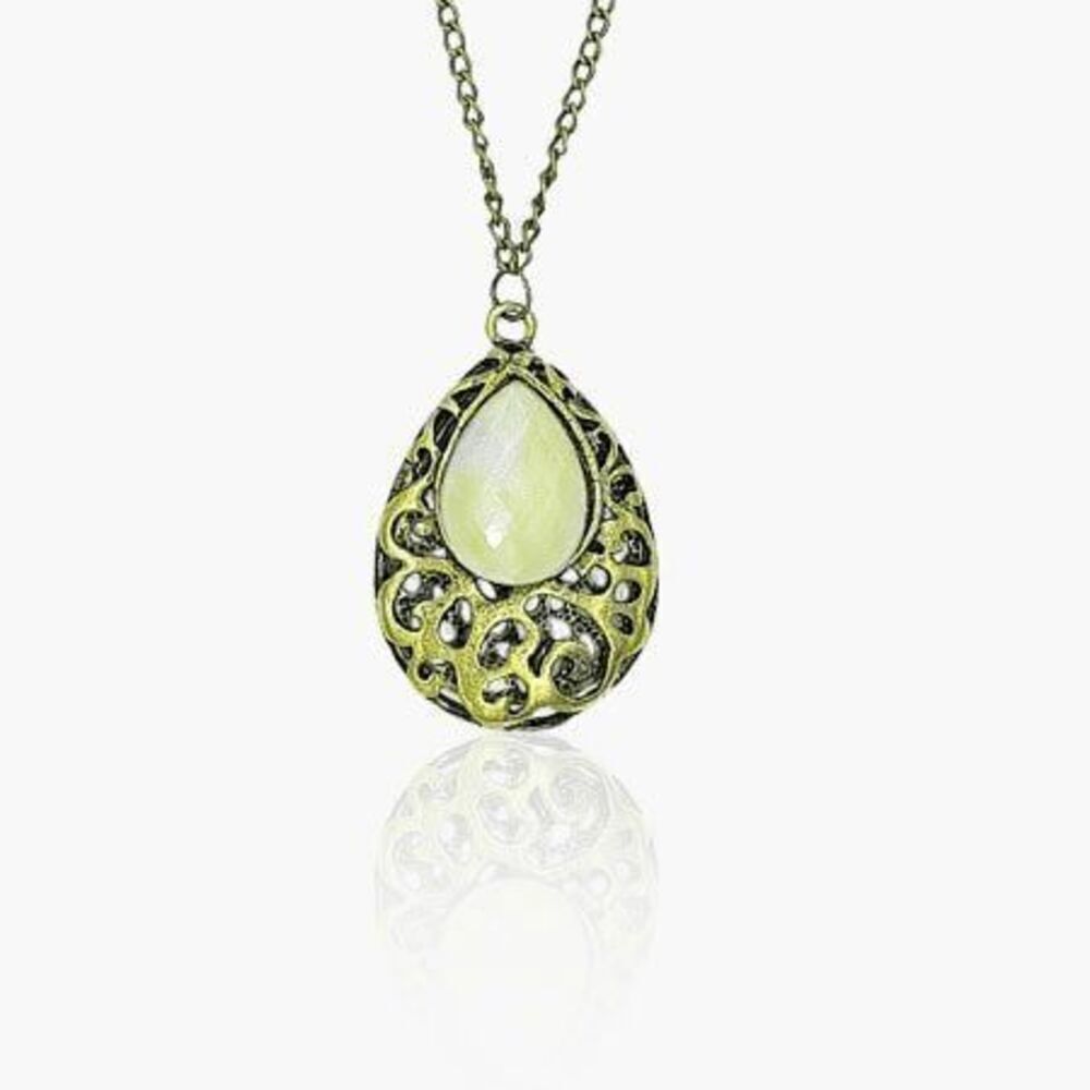 *Clearance* Ladies Vintage Teardrop Necklace - Picture 3 of 5